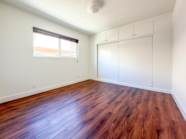 Building Photo - 2540 3rd Ave