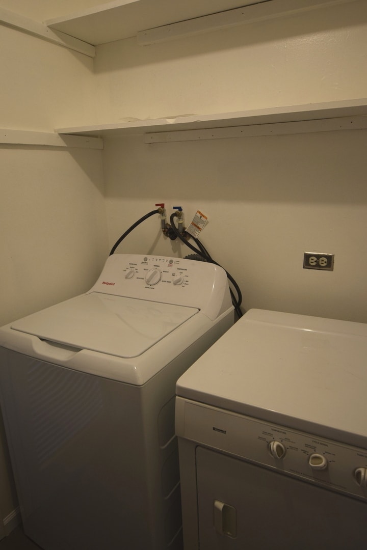 Building Photo - 1259 Inverrary Ln