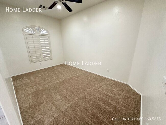 Building Photo - 6822 S 55th Ln