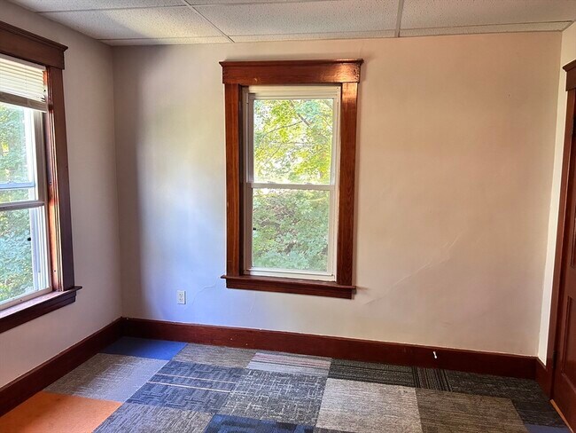 Building Photo - 308 Fairmount St
