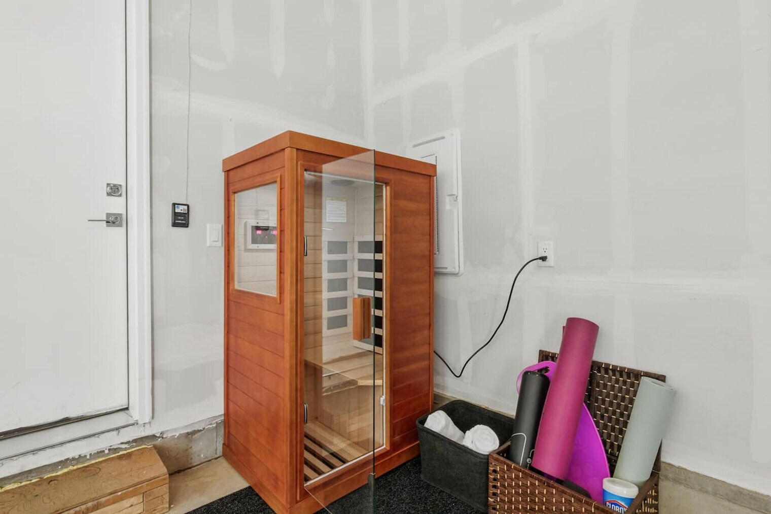 Building Photo - 6029 Benton St