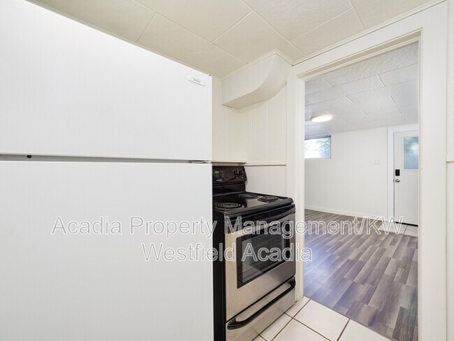 Building Photo - 1067 S 400 E