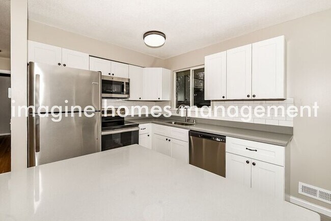 Building Photo - 13953 Gauntlet Court