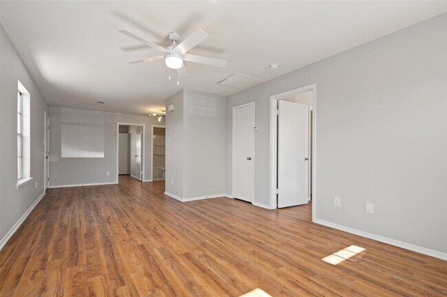 Building Photo - 1204 Hillyer St
