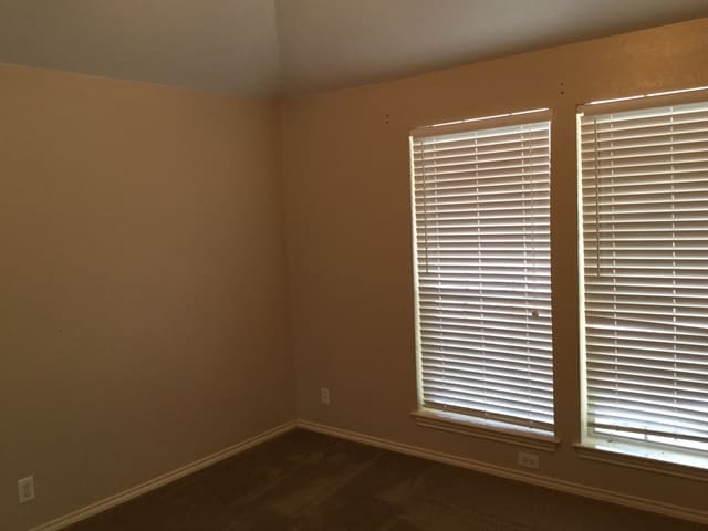 Building Photo - 1020 Grey Feather