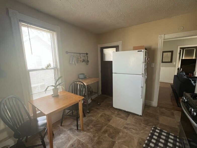 Building Photo - 2522 Howard St NE