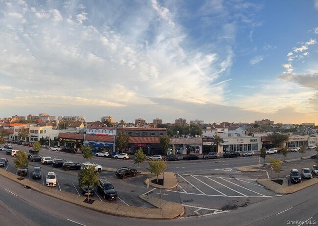 Building Photo - 235 W Park Ave