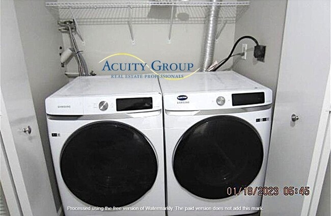 Building Photo - 3BR, 2BA Townhome for Rent