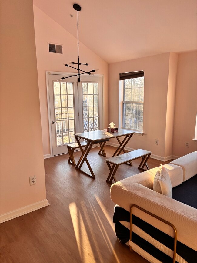 Building Photo - 5924 Founders Hill Dr