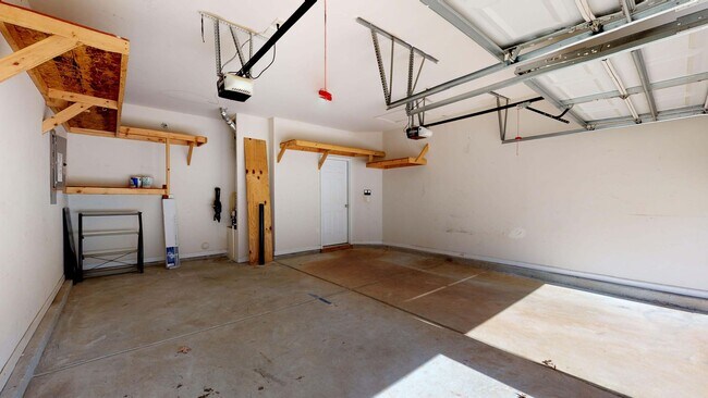 Building Photo - Beautiful 4 Bedroom Home in the vibrant city of Raleigh!