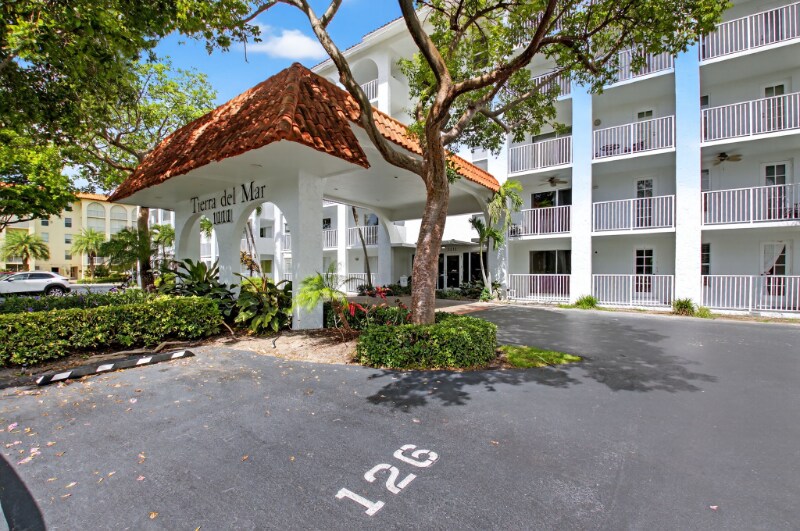 Building Photo - 1111 S Ocean Blvd