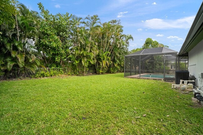 Building Photo - POOL HOME - 4 Bed / 3 Bath Annual Rental