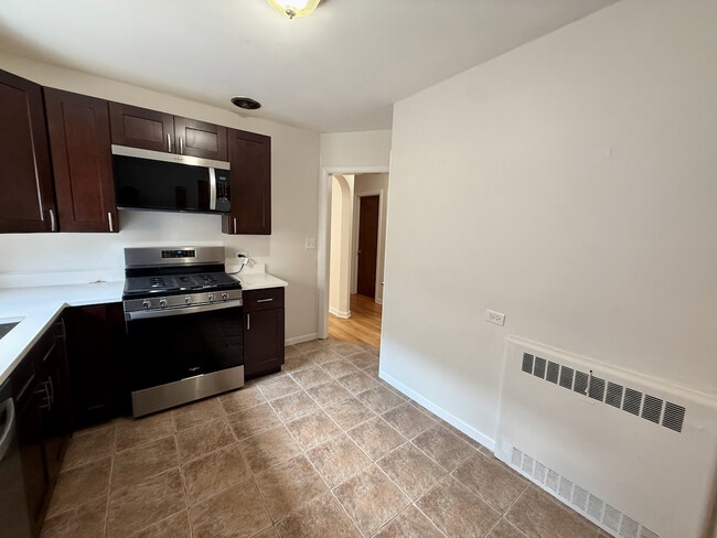 Building Photo - 6147 N Meade Ave