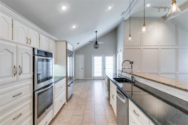 Building Photo - 6116 Southern Knoll Dr