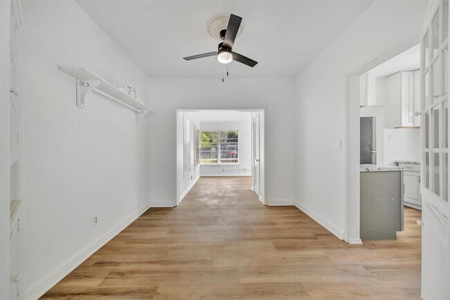 Building Photo - 6348 7th Ave N