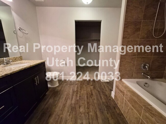 Building Photo - Townhome in Eagle Mountain