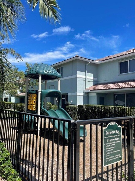 Building Photo - 3604 Sonoma Dr