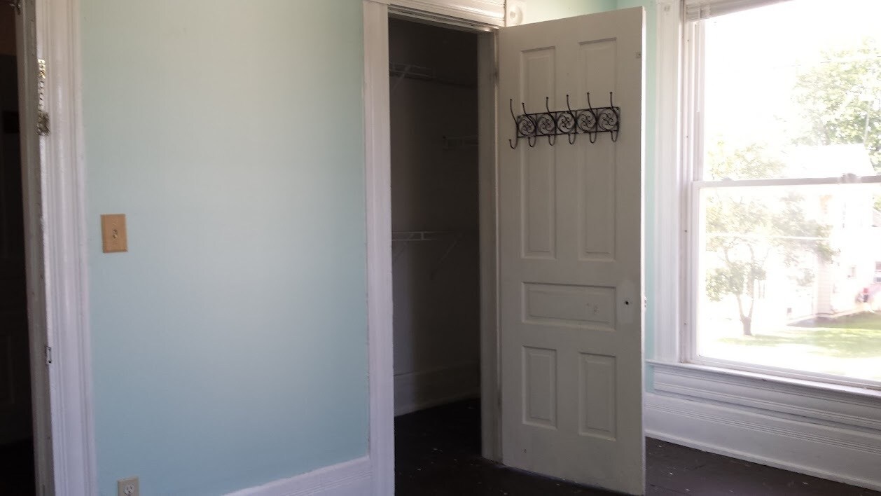 Building Photo - 137 George St