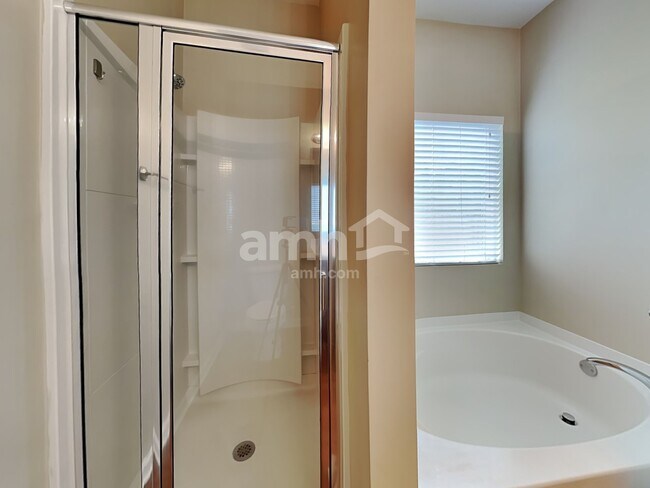 Building Photo - 160 Hamilton Grove Dr