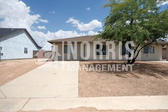 Building Photo - 10077 S Tampico Ln