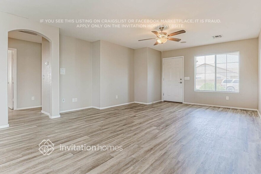 Building Photo - 4667 E Meadow Mist Ln