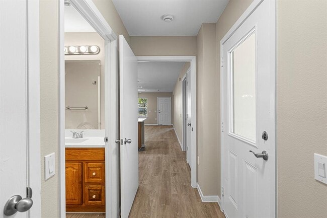 Building Photo - 7307 Thannas Way