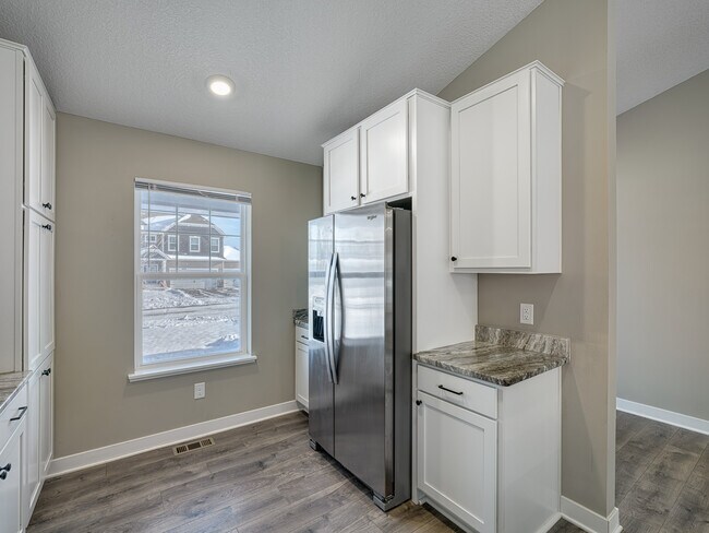 Building Photo - 14377 Fernbrook Ln N