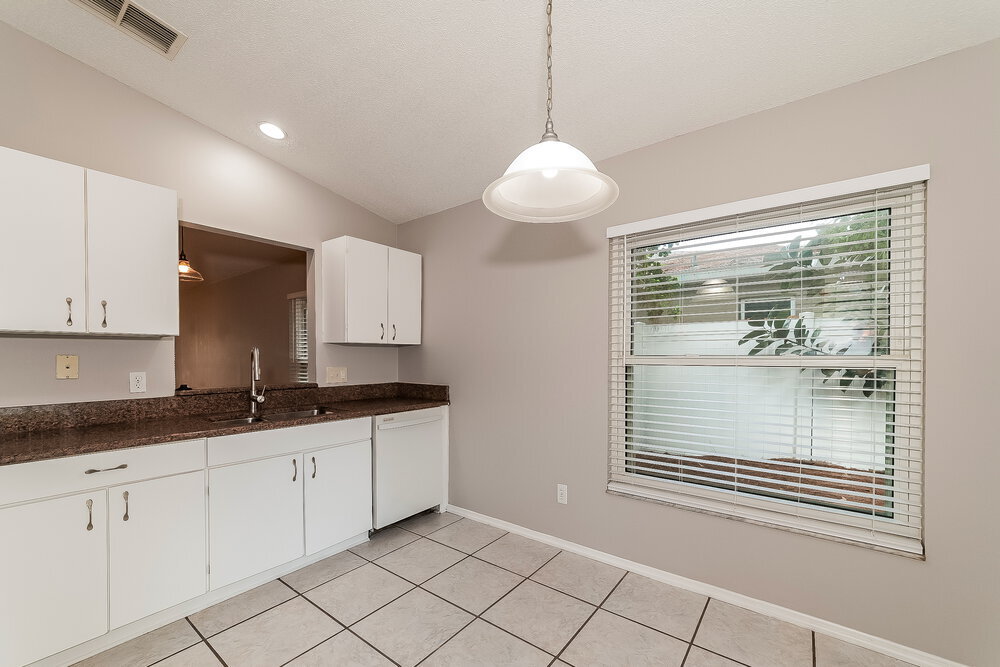 Building Photo - 3575 Chinaberry Ln