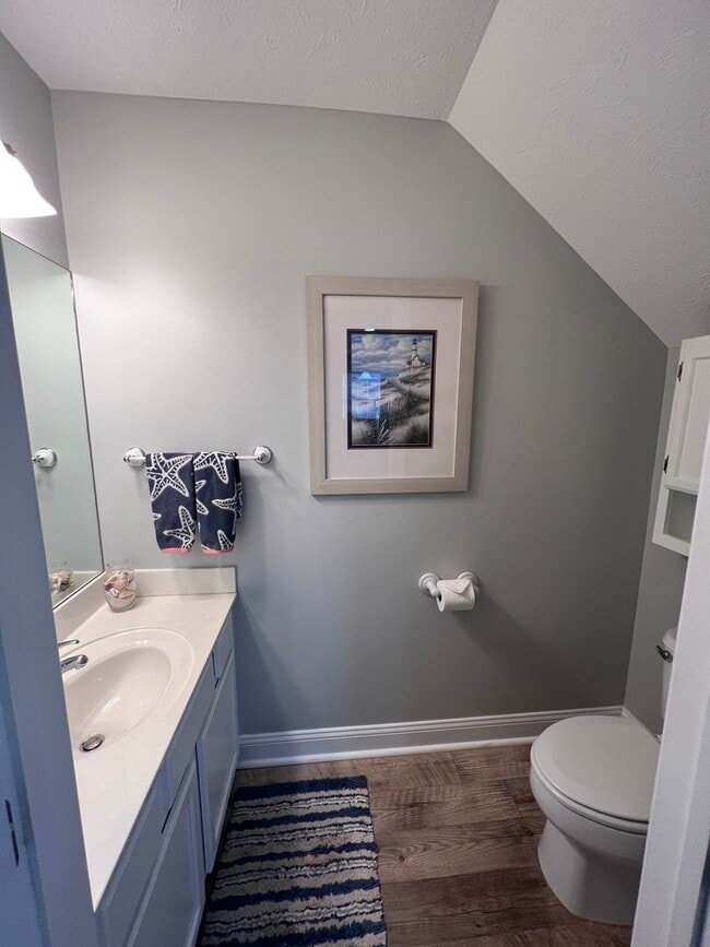 Building Photo - Stylish Downtown Traverse City Condo – Ful...