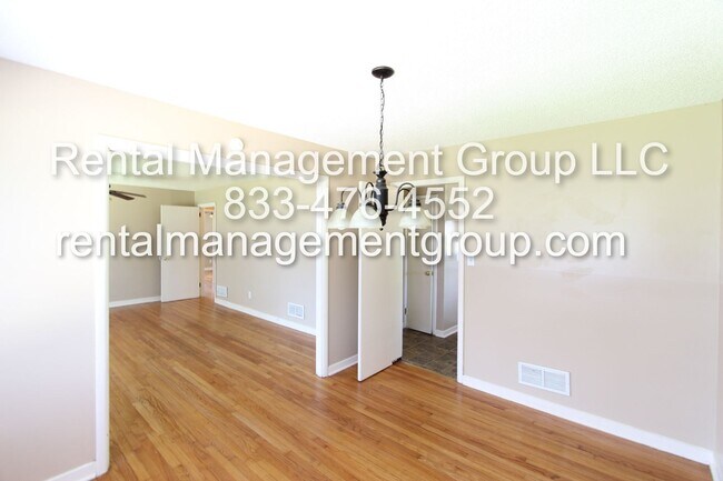 Building Photo - New On The Market! Cute! Cute! Cute! Better Hurry To See This One!!