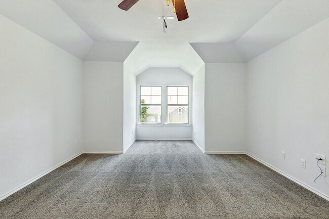 Building Photo - 109 Oakmont Dr