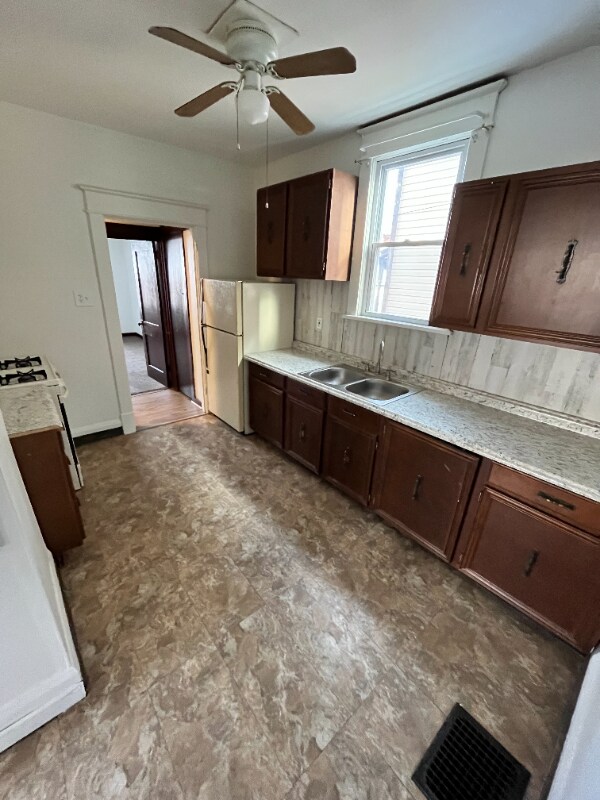 Building Photo - 3818 4th Ave