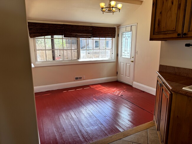 Dining Room - 3 Beverly Pl