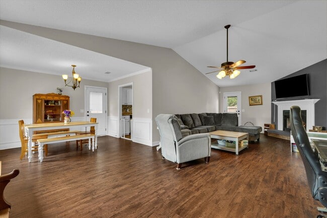 Building Photo - Charming 3-bedroom, 2-Bath Home on a Quiet Cul-de-Sac in Hinesville