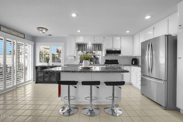 Building Photo - 885 Oakland Hills Dr