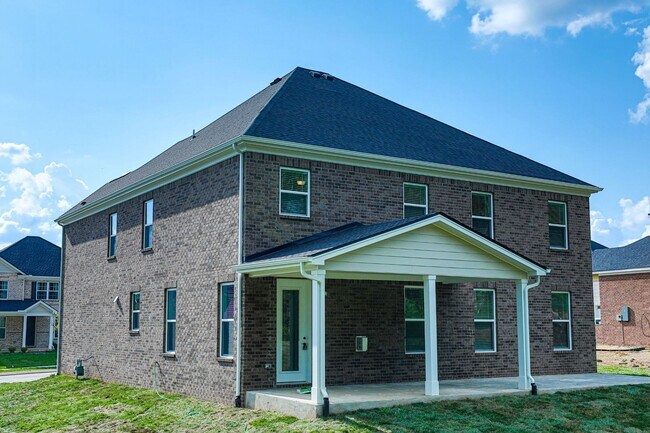 Building Photo - Beautiful Nolensville Home