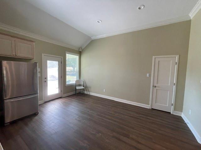 Building Photo - 12600 Plassmeyer Pl
