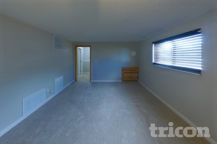 Building Photo - 4540 Monica Dr