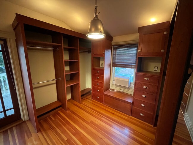 Primary Bedroom Closet - 133 E Avenue 42