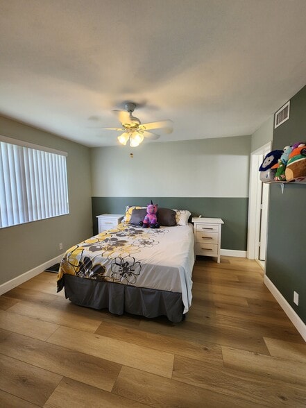 Building Photo - 2228 N Cypress Bend Dr