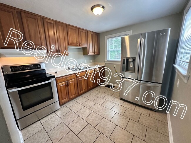 Building Photo - 2 Bed 1 bath home