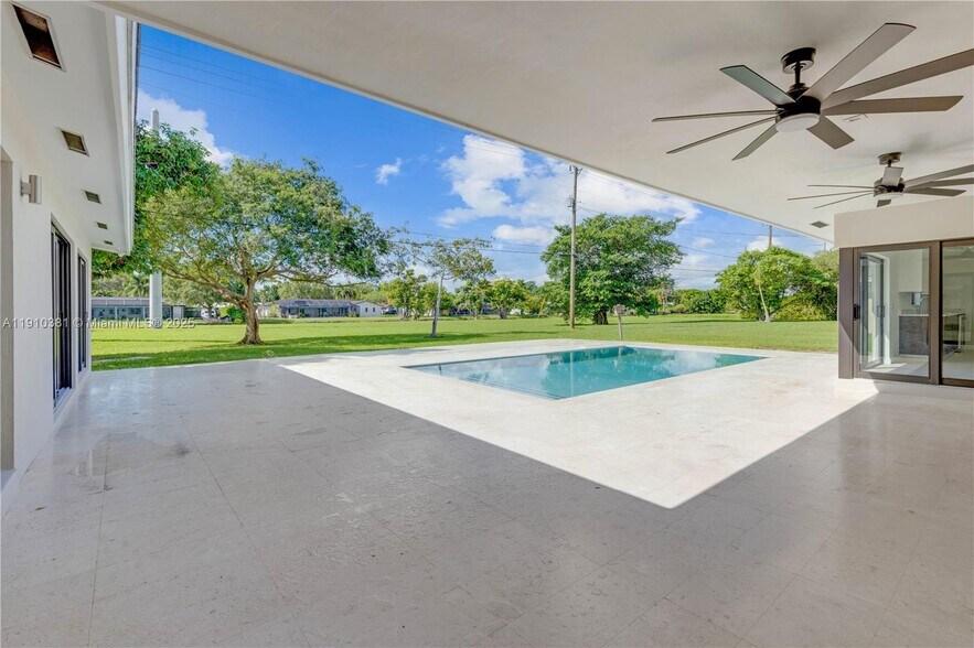 Building Photo - 8000 SW 139th Ter