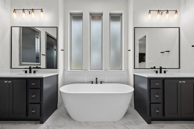 Building Photo - 116 Stardusty