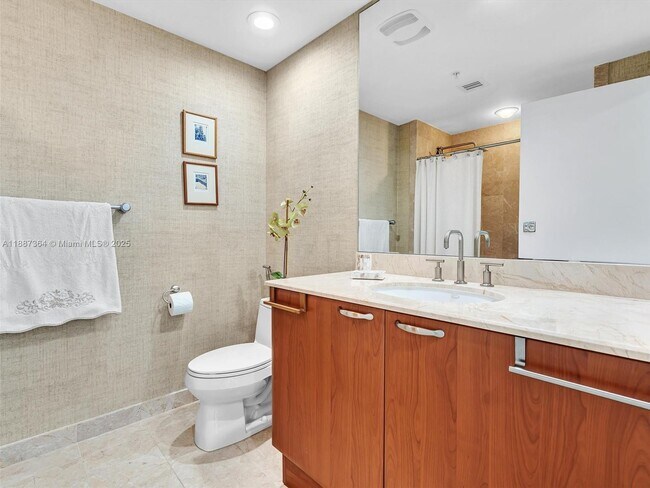 Building Photo - 3535 S Ocean Dr