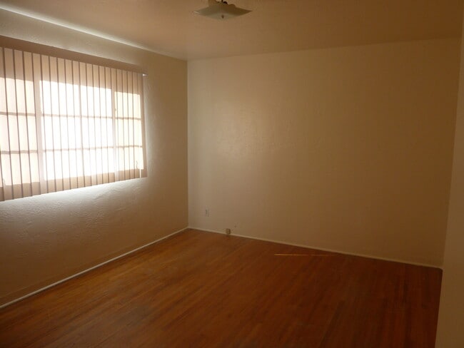 Building Photo - Unique One Bedroom with Private Backyard