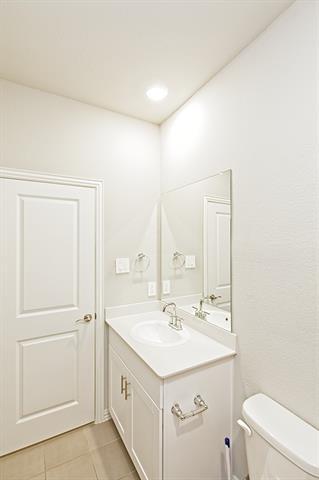 Building Photo - 3913 Murvaul Dr