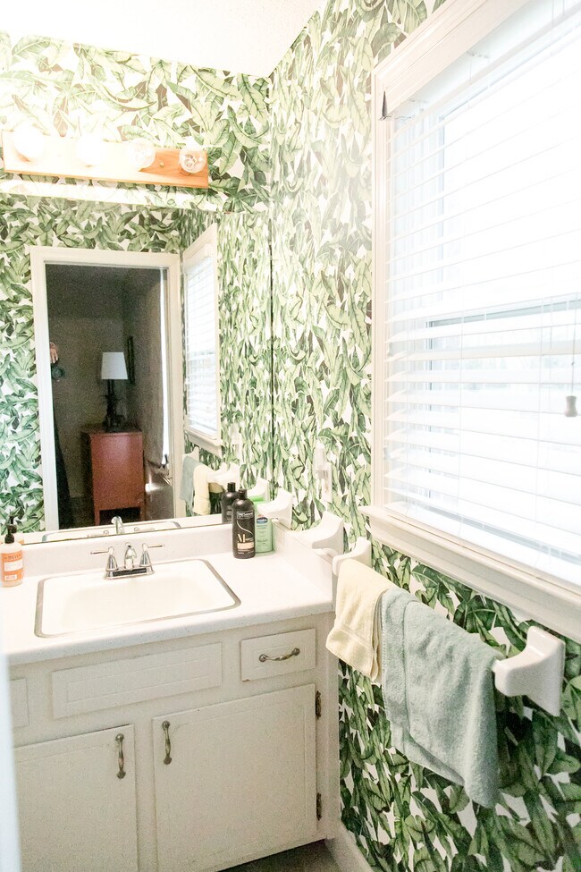 Building Photo - 509 Rivera Dr