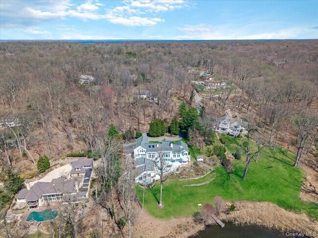 Building Photo - 19 Mallard Dr