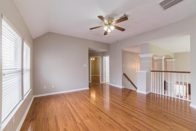 Building Photo - 4914 Mulberry Cir