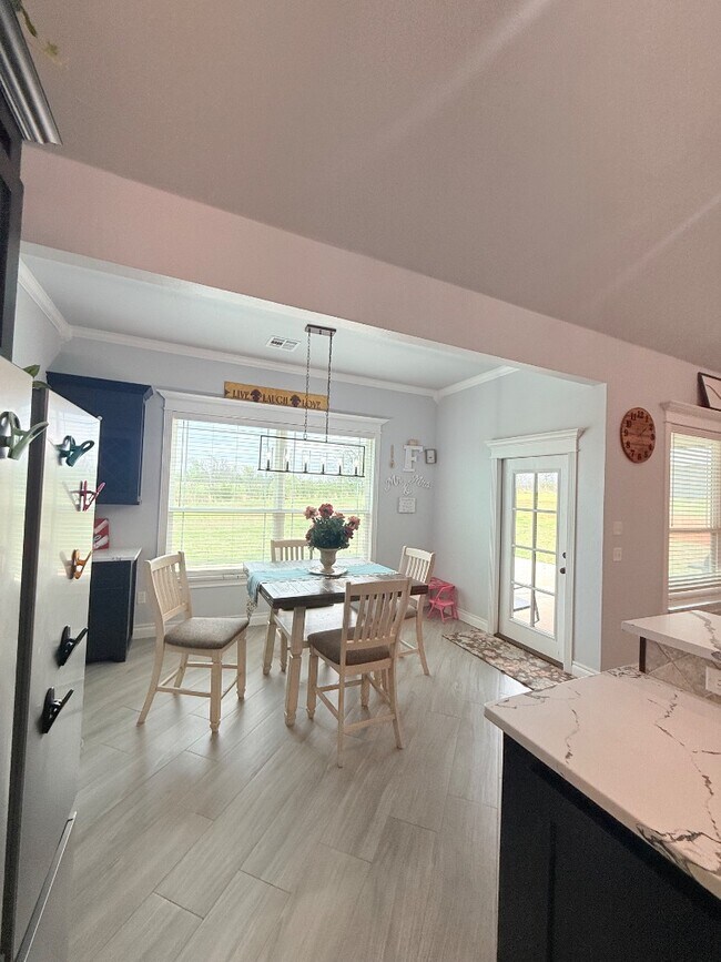 Building Photo - 2276 County Rd 1333